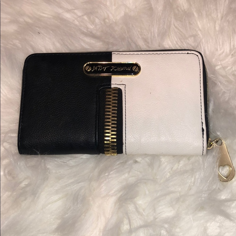 Betsy Johnson wallet